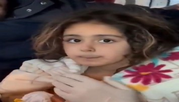 Enkazdan çıkarılan küçük kızın 'abimi çıkarmadınız mı daha' sözleri yürekli sızlattı