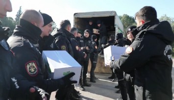 Gönüllü 225 polis İzmir'den deprem bölgesine gitti