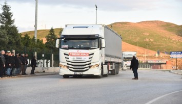 Menemenden deprem bölgesine 20 tır gönderildi