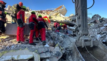 Kardeşine mesaj atarak 102'nci saatte kurtuldu
