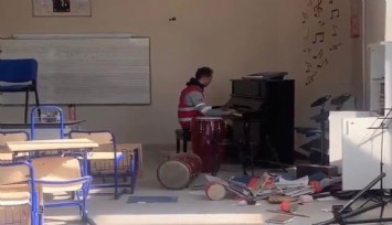 Hatay'da yıkılan binaların arasında yükselen piyano sesleri ‘Piyanist' filmini andırdı