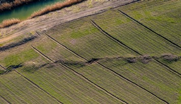 Kahramanmaraş'ta kilometrelerce uzanan fay hattı havadan görüntülendi