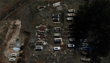 Kahramanmaraş'ta meydana gelen depremler mezarlıkları da tahrip etti