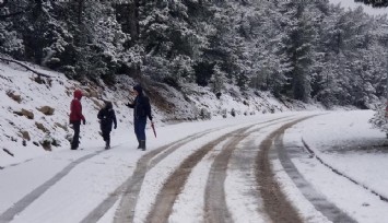 Spil'e lapa lapa kar yağdı