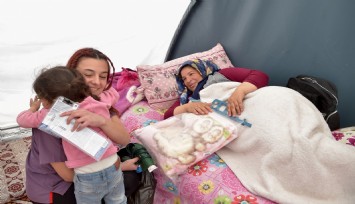 Depremzede aile bebeklerine İzmirli doktorun adını verdi