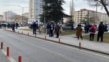 Kayseri'de peş peşe 3 deprem