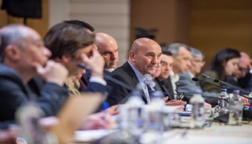 Soyer: Türkiye'nin geleceğine ışık tutacağız