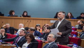Bayraklı’nın depremzedeleri kaderine terk edildi