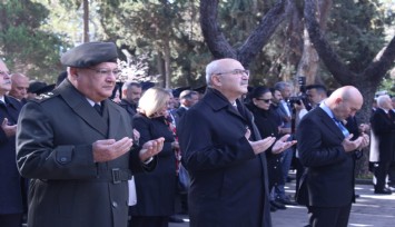 Çanakkale şehitleri İzmir'de törenle anıldı
