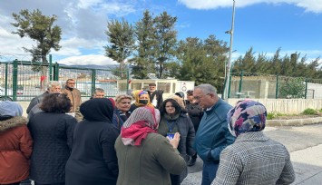 İzmirli depremzedelerin dramı:  “21 metrekare konteynera sığınmıştık, bunu bile çok gördüler”