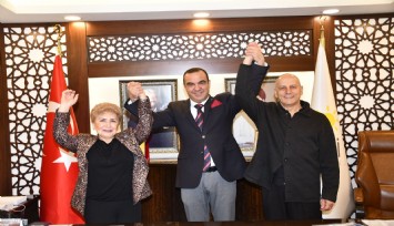 İzmir'de İYİ Parti'ye yeni bir üye