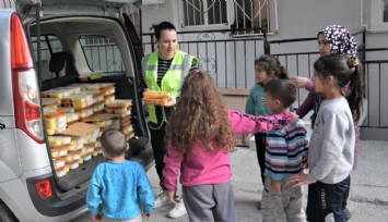 Bornova’da iftara sıcak yemek