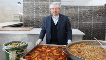 Bergama Belediyesi Aşevinden her gün 800 kişiye sıcak yemek