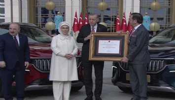 TOGG'un ilk teslimatı Erdoğan ailesine yapıldı