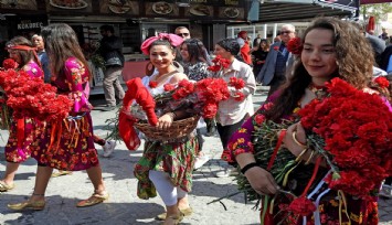 Dünya Romanlar Günü Çeşme'de kutlandı