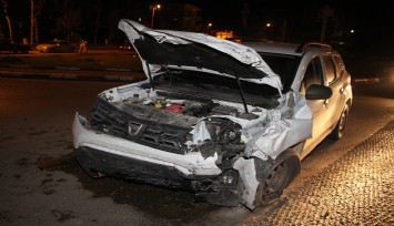Manisa'da otomobiller birbirine girdi: 3 yaralı
