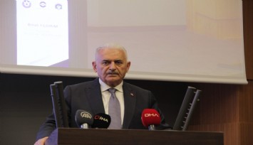 AK Parti Genel Başkan Vekili Binali Yıldırım, İZTO’da toplantıya katıldı