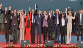 İzmir’de tarihi manzara: Kılıçdaroğlu’ndan çarpıcı mesajlar