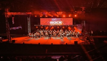  Ukraynalı Prime Orchestra'dan İzmir’de savaşa karşı müzikle çağrı