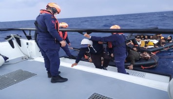 Yunanistan'ın ölüme terk ettiği 59 göçmen kurtarıldı