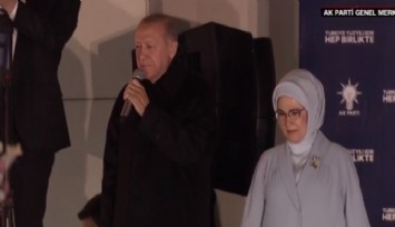 Erdoğan geleneksek balkon konuşmasını yaptı: Açık ara öndeyiz