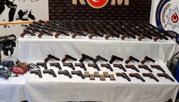 İzmir'de yasa dışı silah imal ve ticareti operasyonunda 4 kişi gözaltına alındı