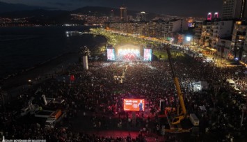 İzmir'de 19 Mayıs'ta büyük coşku
