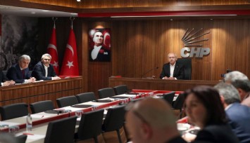 CHP'de seçim sonrası ilk MYK sona erdi: Tüm üyeler istifa etti