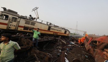 Hindistan'da feci tren kazası