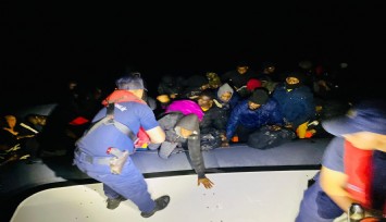 Çeşme'de 82 düzensiz göçmen yakalandı