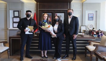DEÜ'de İşletme Topluluğuna 3 ödül