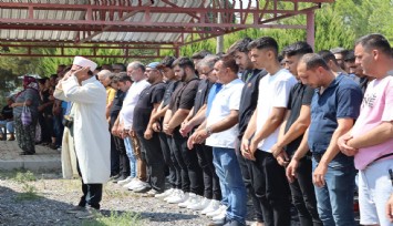 Kazada vefat eden 7 kişiden 5’i İzmir’de toprağa verildi