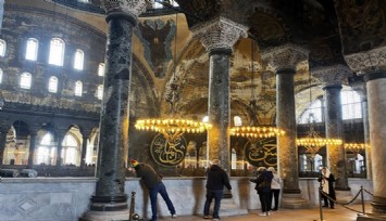 Ayasofya Kebir Camii Şerifi'nde yeni düzenleme: Girişler ayrıldı, turistler ücret ödemeye başladı