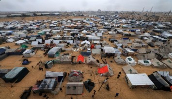 Gazze'de çadırı olanlar şanslı... Sığınacak yer bulamayanlar sokakta yaşıyor