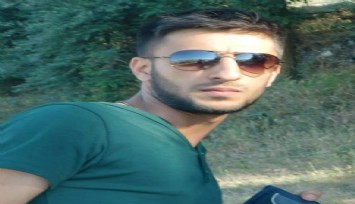 Yolda yürürken bıçaklandı