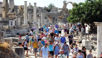 İzmir'e 2024'te rekor yabancı turist ziyareti
