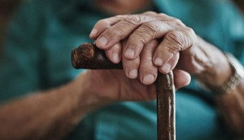 Aile Bakanlığı’ndan yaşlılara evde bakım desteği başladı!