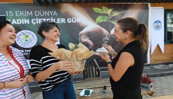 Armağan Portakal kadın çiftçilere Toprağın Ritmini anlattı