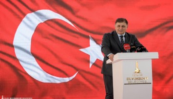Başkan Tugay: 'Atatürk’ün hemşehrisi İzmirlilerin belediye başkanı olarak kutlamaktan mutluluk ve onur duyuyorum