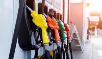 Benzine ve motorine zam yolda: Arabası olanlar dikkat!