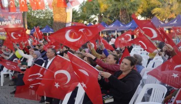 Bergama'da Cumhuriyet coşkusu: Daima Cumhuriyetin izinden gitmeye devam edeceğiz