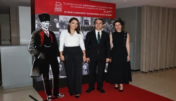 Çeşme’de Cumhuriyet Resepsiyonu düzenlendi