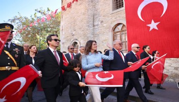 Çeşme’de görkemli 29 Ekim kutlamaları