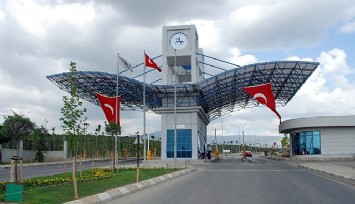 CHP'li Başkanın dayısının DEÜ Yerleşkesindeki zeytinli tarlaya yaptığı inşaat ortaklığı karıştırdı