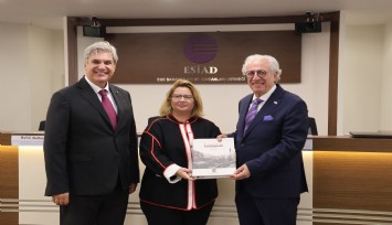 Eskinazi: 'Yokuş yukarı tekerlek çeviriyoruz'