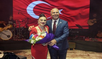 Gaziemir’de Cumhuriyet coşkusu Ceylan Ertem ile yaşandı