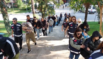 İzmir dahil 13 ilde yasa dışı bahis operasyonu: 39 gözaltı