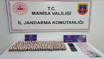 Manisa'da uyuşturucu ticareti yapan kişilere Jandarmadan suçüstu
