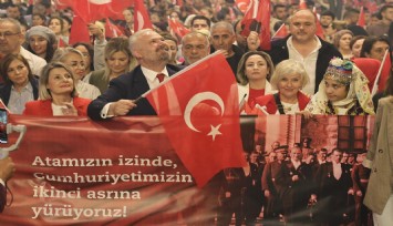 Menemen'de binler, Cumhuriyet aşkıyla yürüdü