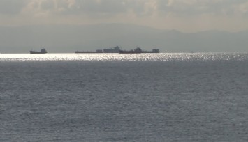 Pendik açıklarında gemi yangını